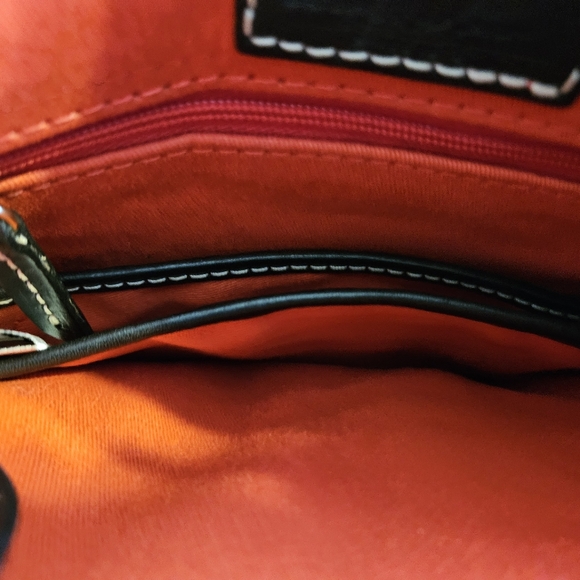 Dooney & Bourke vintage Disney Character Buttons Crossbody Bag - Picture 9 of 9